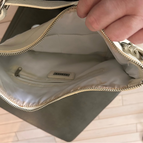 Vintage Danier white leather shoulder purse - Picture 4 of 4